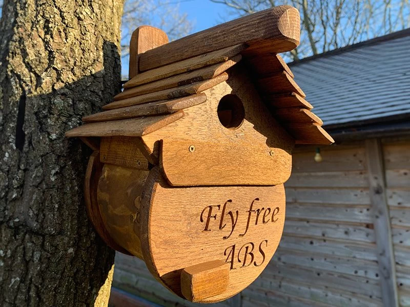 Rustic Oak Small Bird Box 4 Rustic Oak Small Bird Box - Image 2