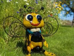 Buzzy Bee Planter 14 Buzzy Bee Planter -Garden Comfort Shop buzzy bee planter 4 bi