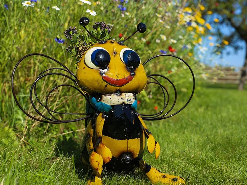 Buzzy Bee Planter 6 Buzzy Bee Planter - Image 4