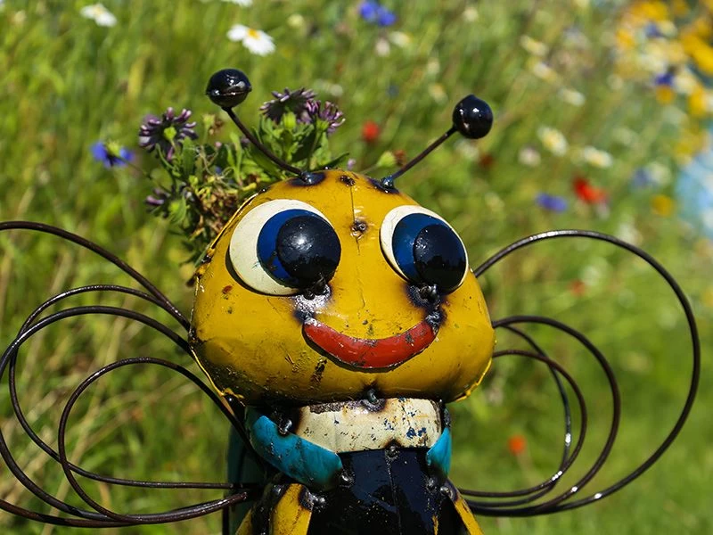 Buzzy Bee Planter 7 Buzzy Bee Planter - Image 5