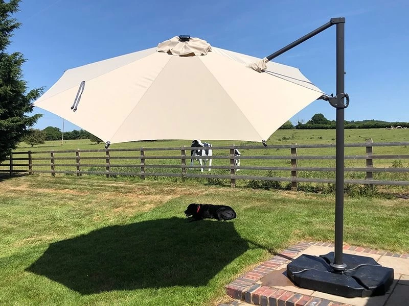Calypso LED Parasol 3.5M Diameter 4 Calypso LED Parasol 3.5M Diameter - Image 2