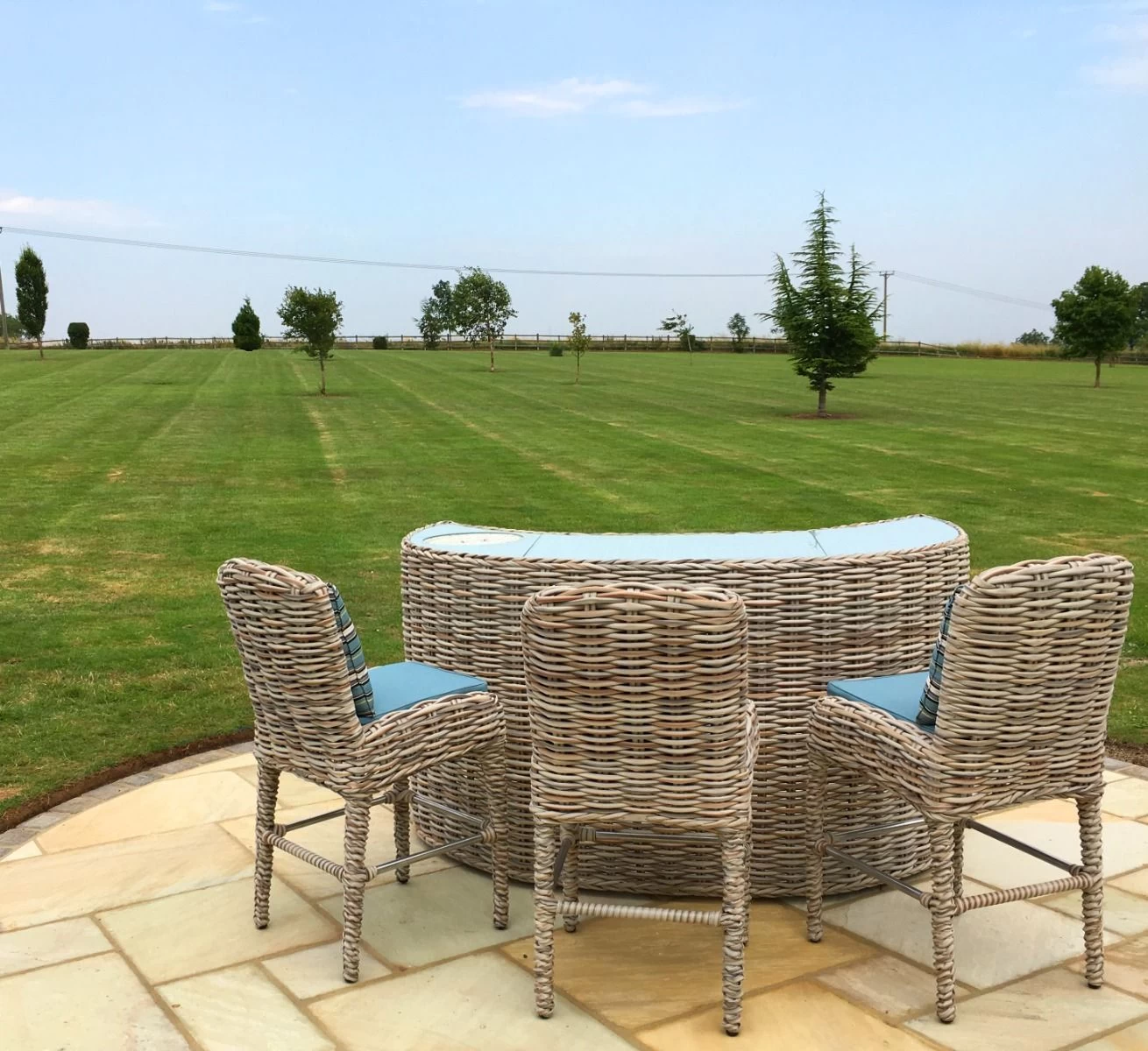 Fiji Curved Bar 19 Fiji Curved Bar - Image 17