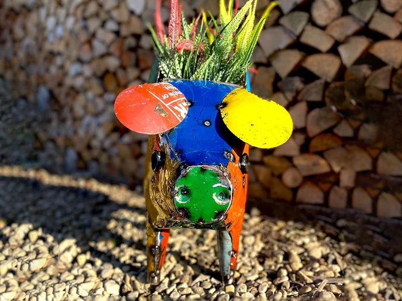 Barnyard Flying Pig Planter 6 Barnyard Flying Pig Planter - Image 4