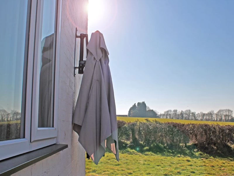 Square Wall Mounted Parasol | OCTOBER OFFERS! 6 Square Wall Mounted Parasol | OCTOBER OFFERS! - Image 4