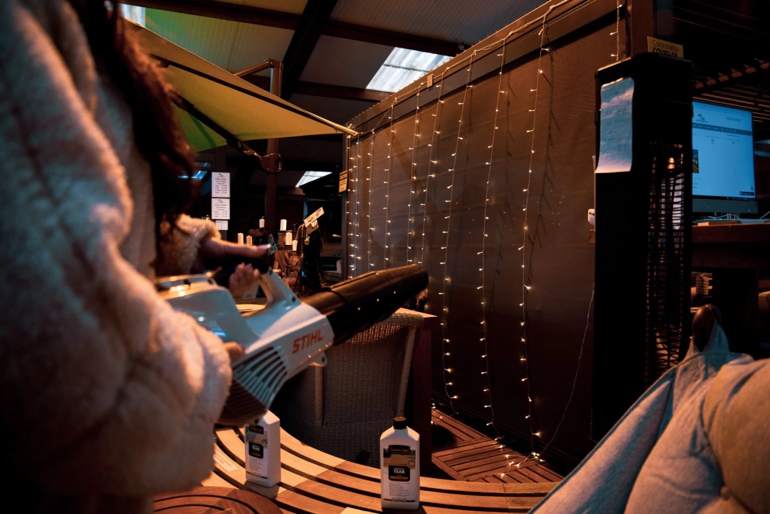 Galaxy Zipped Screens Only 11 Galaxy Zipped Screens Only - Image 9