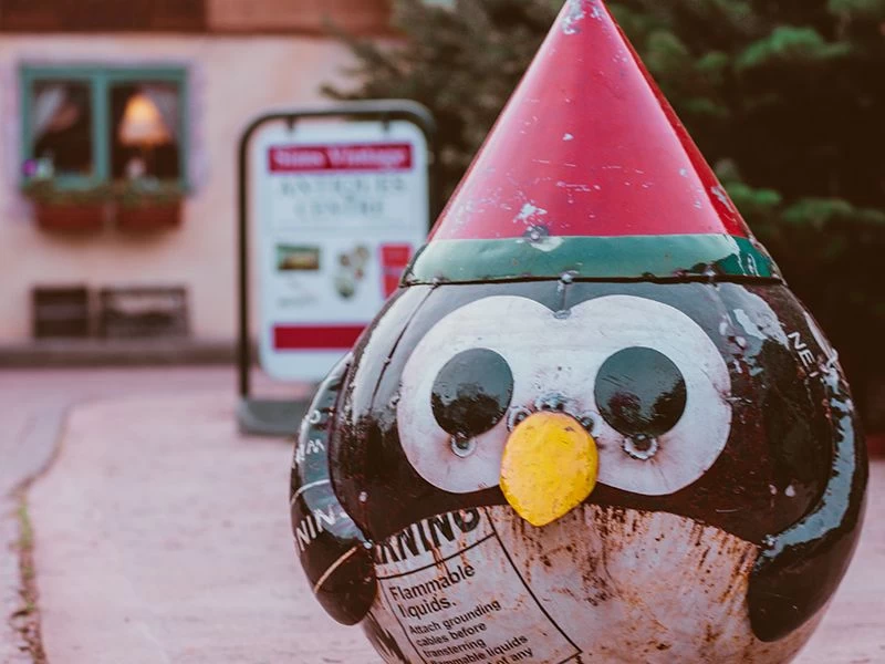 Festive Penguin Sculpture Small 7 Festive Penguin Sculpture Small - Image 5