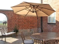 Junior Roma 3m Diameter Cantilever Parasol& Weather Cover