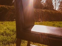 Leather Oak Chair -Garden Comfort Shop leather chair resizd 00v1