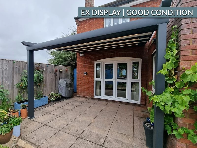 Luna Retractable Awning - 4X 3M | Ex Display 4 Luna Retractable Awning - 4X 3M | Ex Display - Image 2