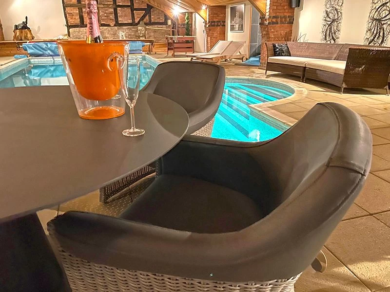 London 4 Chair Round Dining Set 6 London 4 Chair Round Dining Set - Image 4