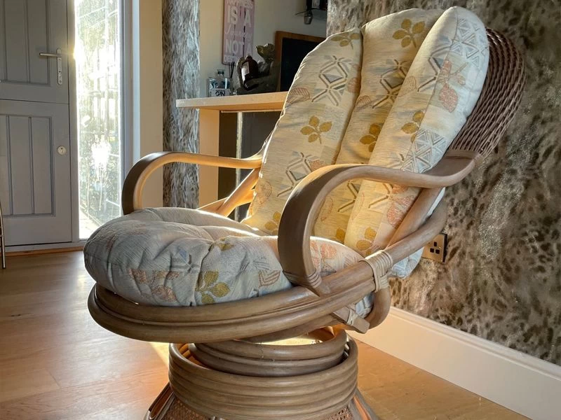 Moreton Swivel Rocker Chair 13 Moreton Swivel Rocker Chair - Image 11