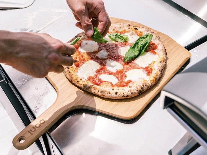 16" Bamboo Pizza Peel | Ooni Range 7 16" Bamboo Pizza Peel | Ooni Range - Image 5