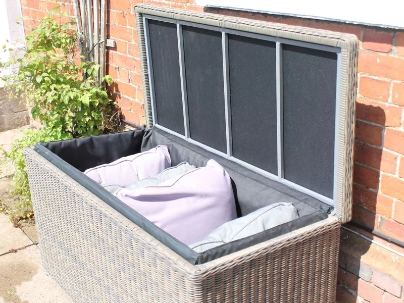 Seville Cushion Box Medium - Ex Display 6 Seville Cushion Box Medium - Ex Display - Image 4