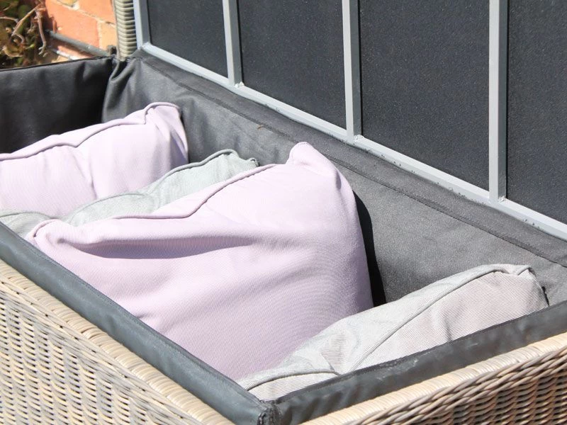 Seville Cushion Box Medium - Ex Display 5 Seville Cushion Box Medium - Ex Display - Image 3